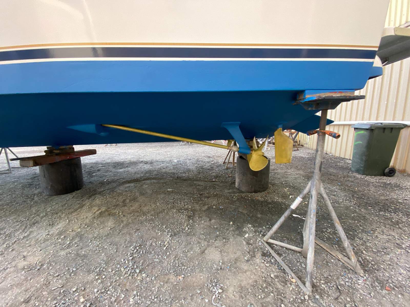 Caribbean 32 Flybridge Cruiser Merlin