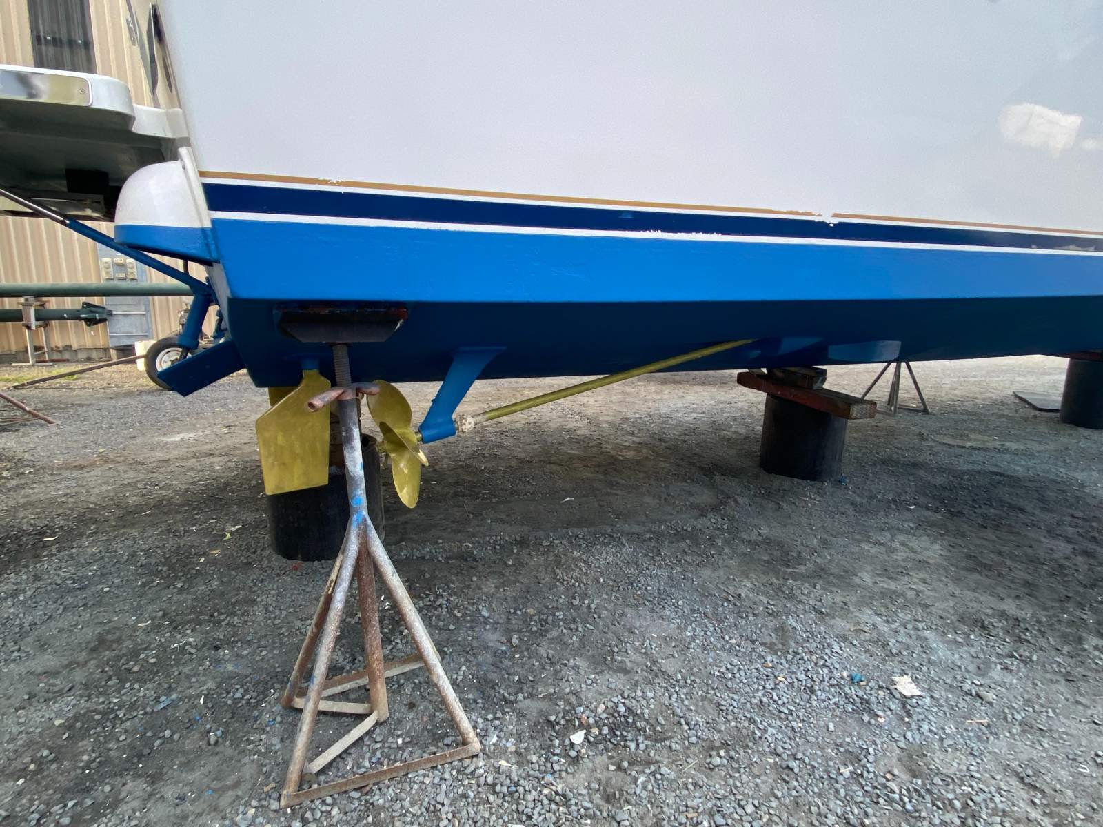 Caribbean 32 Flybridge Cruiser Merlin