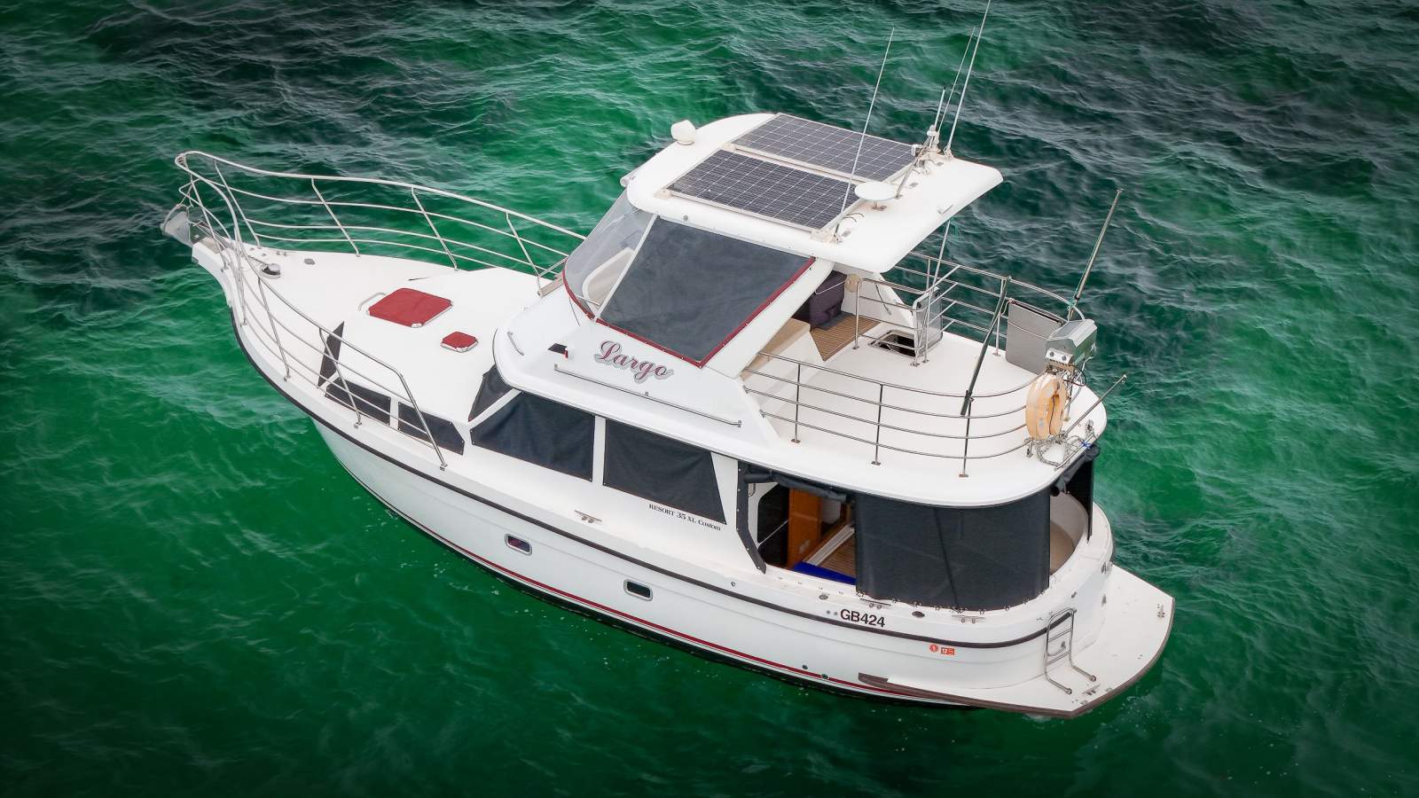 Resort 35 XL ~ Sought after displacement cruiser