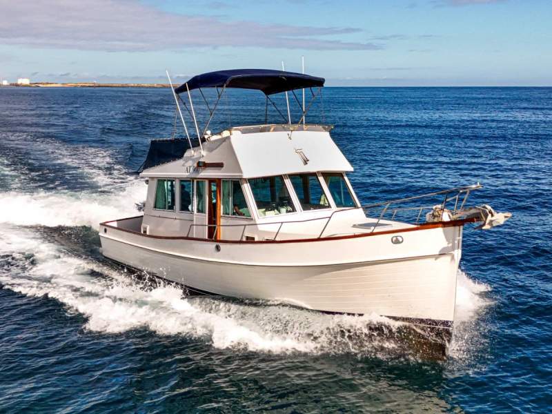 Grand Banks 36 Flybridge Cruiser