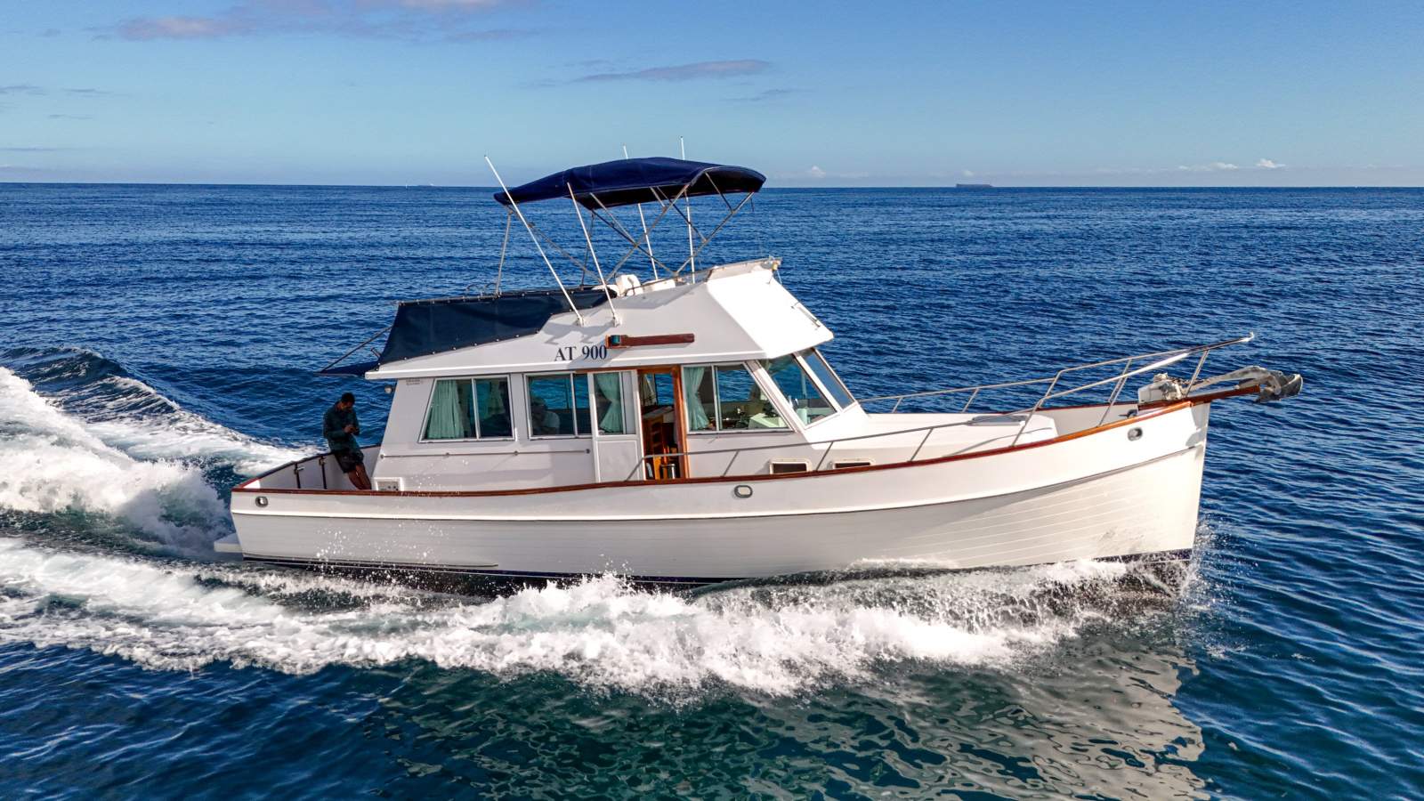 Grand Banks 36 Flybridge Cruiser