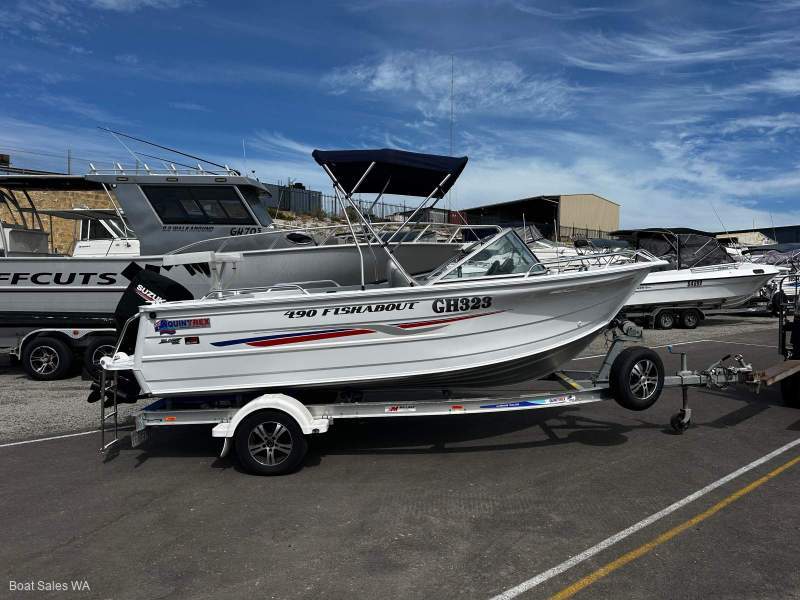 Quintrex 490 Fishabout AS NEW 2017 MODEL WITH 80HRS SUZUKI 4STR MOTOR
