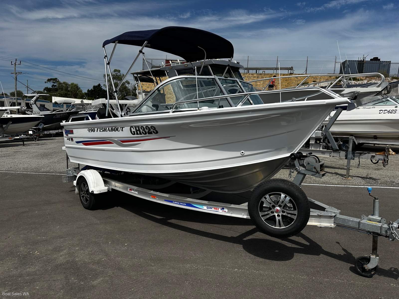 Quintrex 490 Fishabout AS NEW 2017 MODEL WITH 80HRS SUZUKI 4STR MOTOR