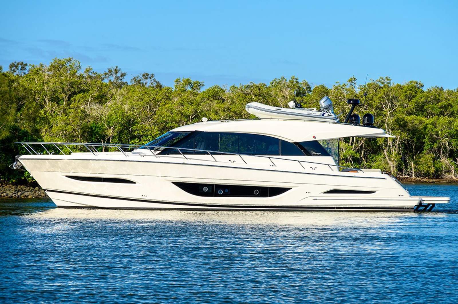 Maritimo S55 Cruising Motor Yacht
