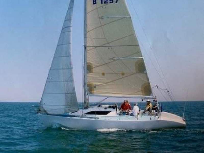 Laurie Davidson 36