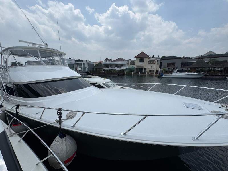 Viking 64 Convertible