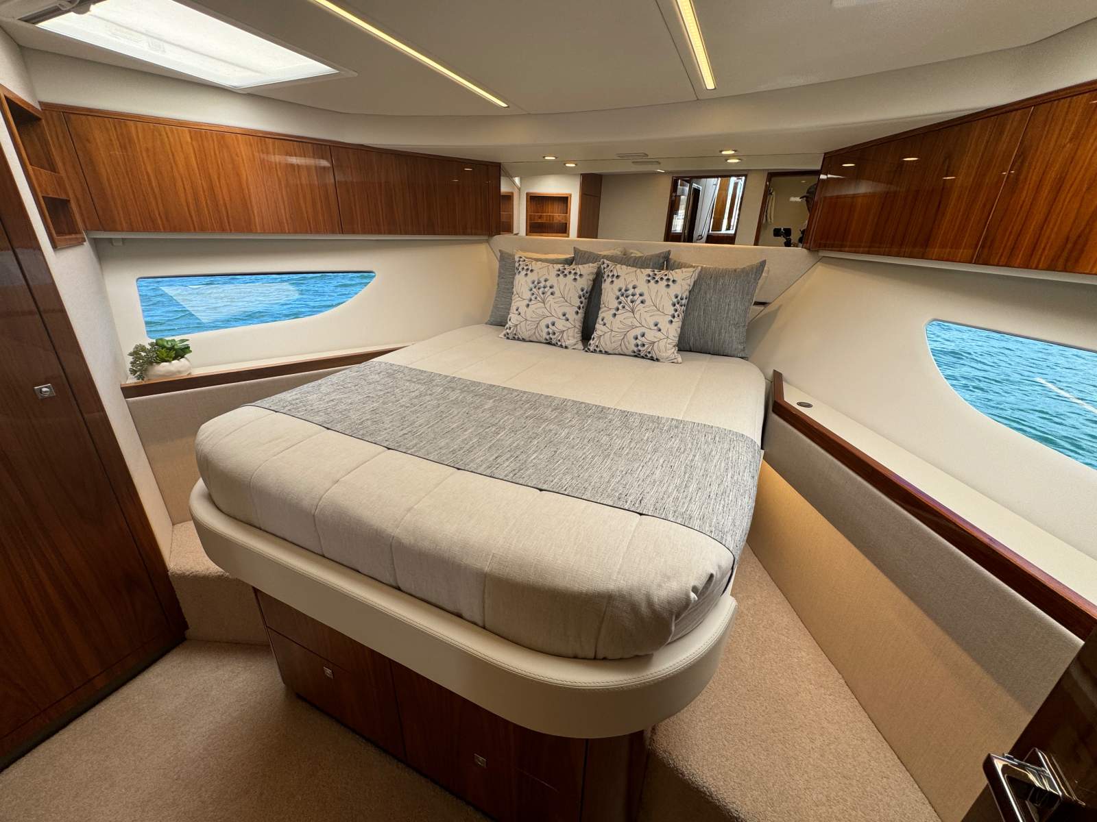 Riviera 50 Sports Motor Yacht