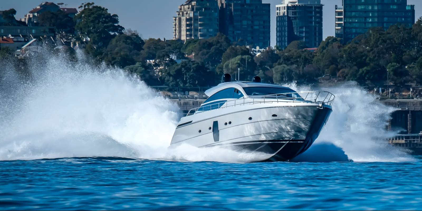 Pershing 64