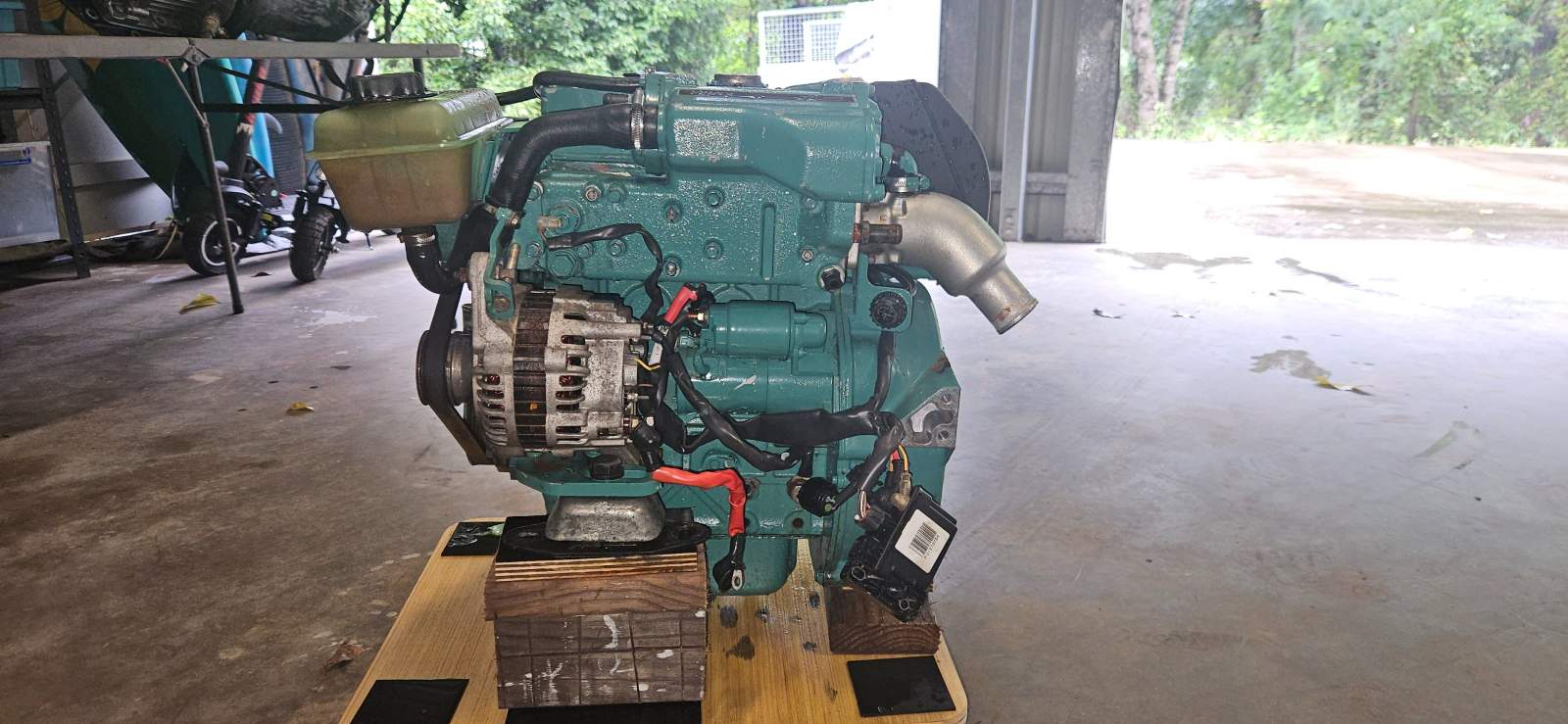 Volvo penta D1-30 and S 130 sail drive