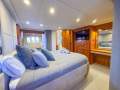 Riviera 5800 Sport Yacht