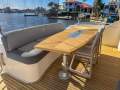 Riviera 5800 Sport Yacht