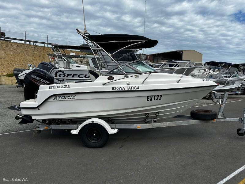 Atomix 520 Walkaround Targa 2014 MODEL NEAT CLEAN 151HRS OLD 90HP 4STR MERCURY