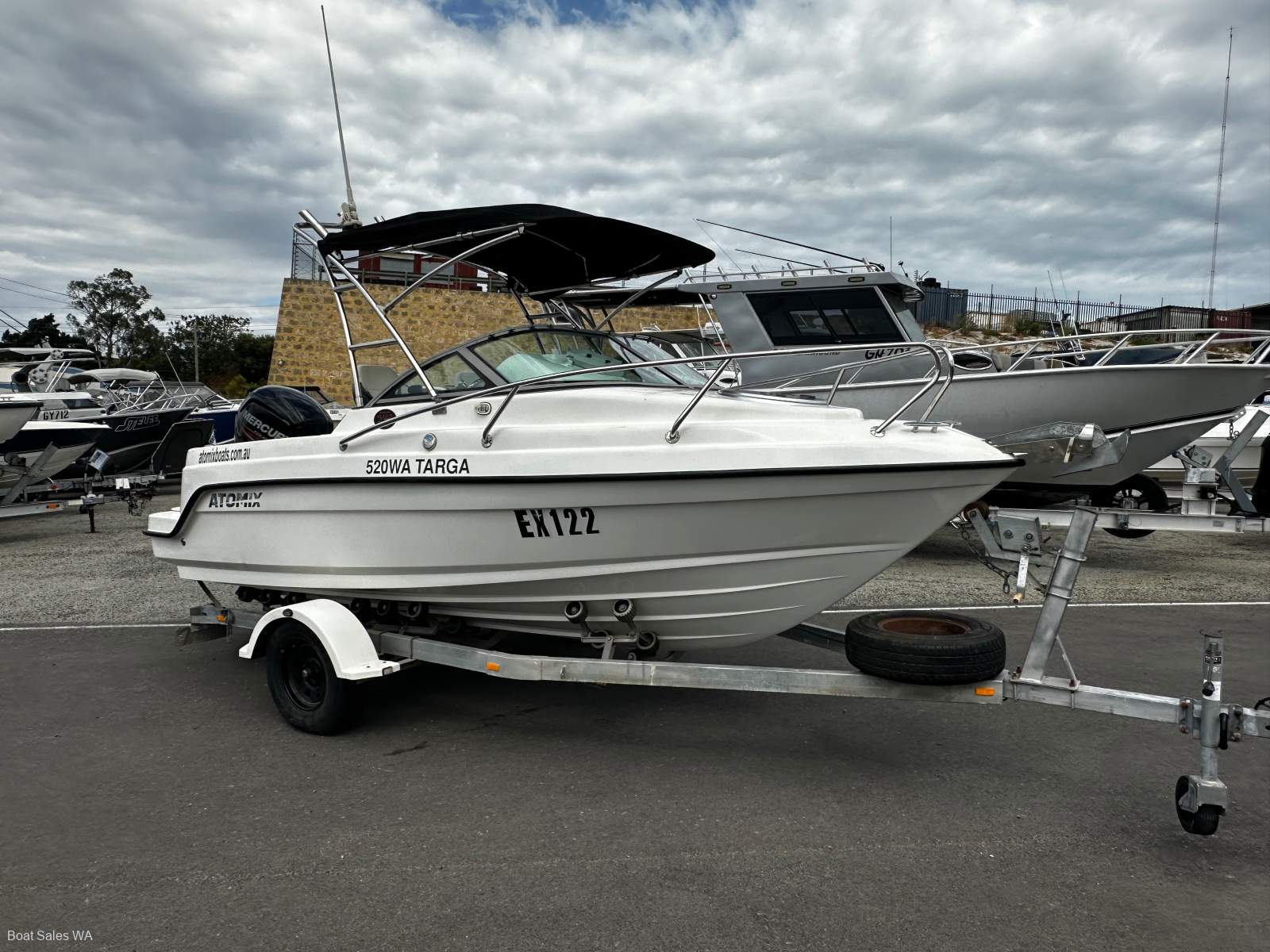 Atomix 520 Walkaround Targa 2014 MODEL NEAT CLEAN 151HRS OLD 90HP 4STR MERCURY