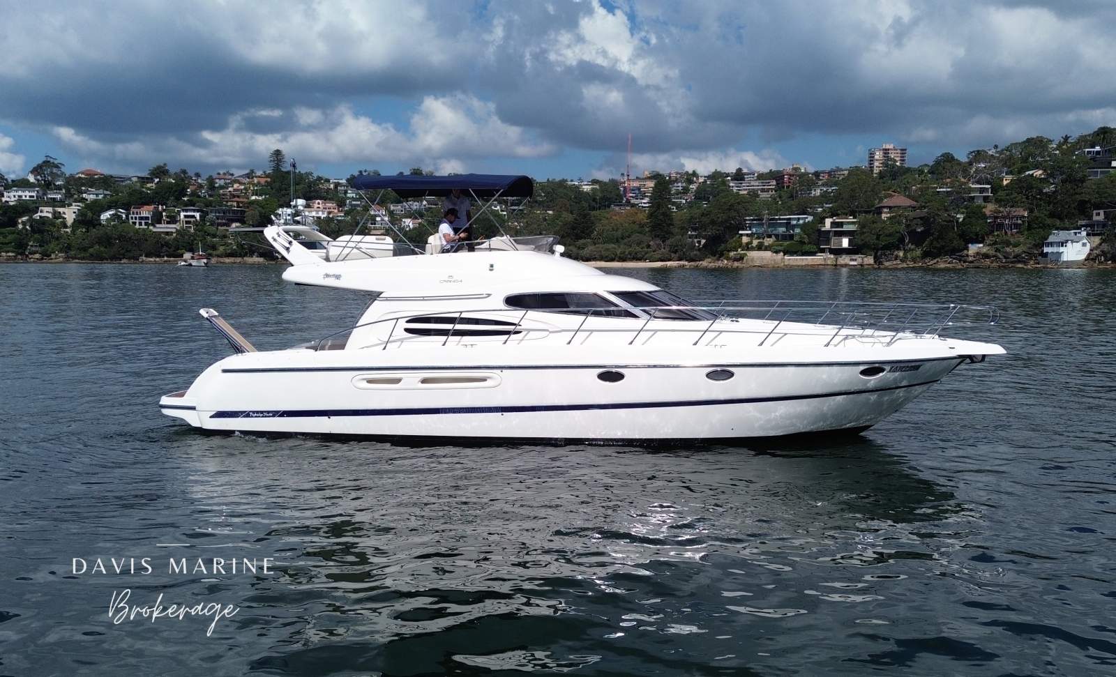 Cranchi Atlantique 48 Italian Luxury | LOW HOURS:2000 Cranchi Atlantique 48 For Sale