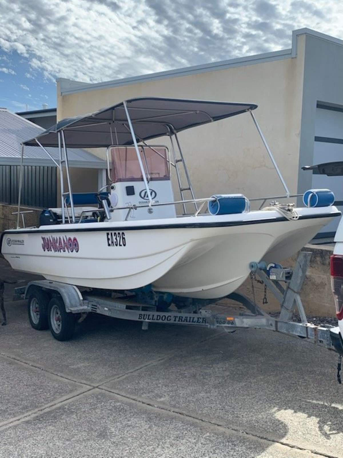 Ocean Whaler 565