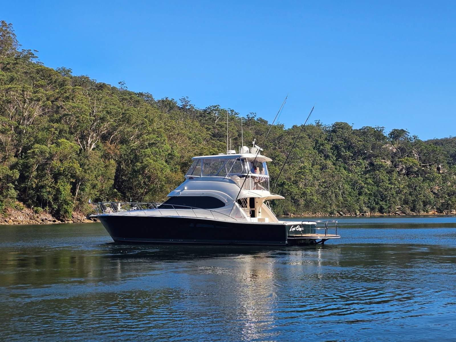 Riviera 47 Flybridge Cruiser