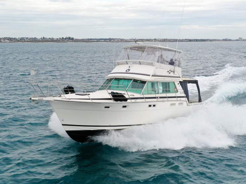 Caribbean 45 Flybridge Cruiser *RECENTLY REPOWERED*