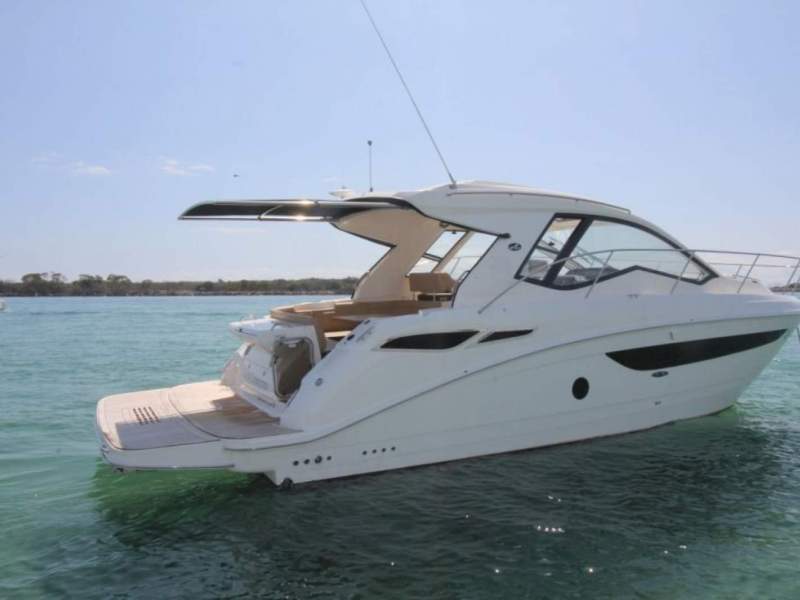 Sea Ray 350