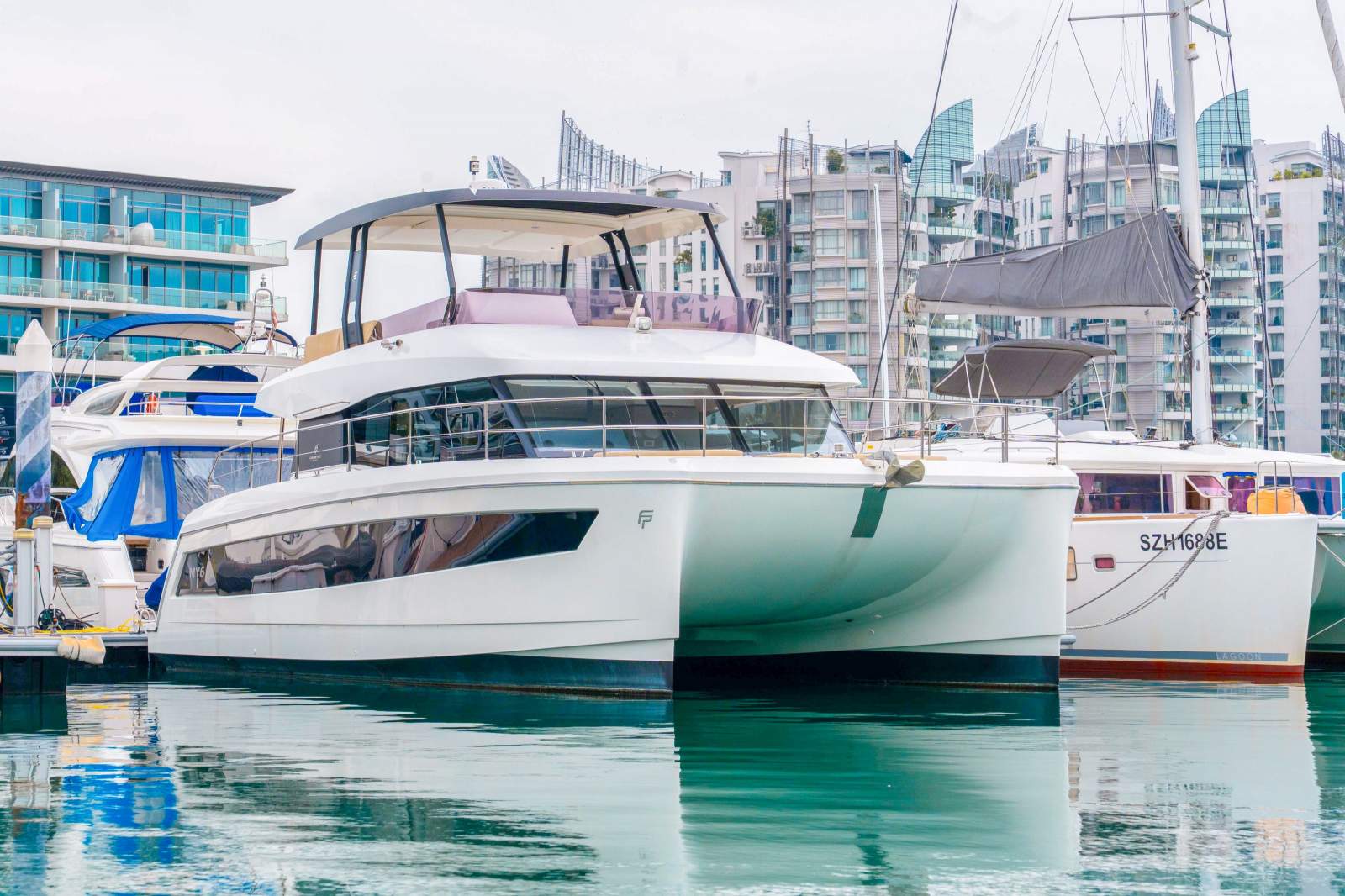 Fountaine Pajot MY6