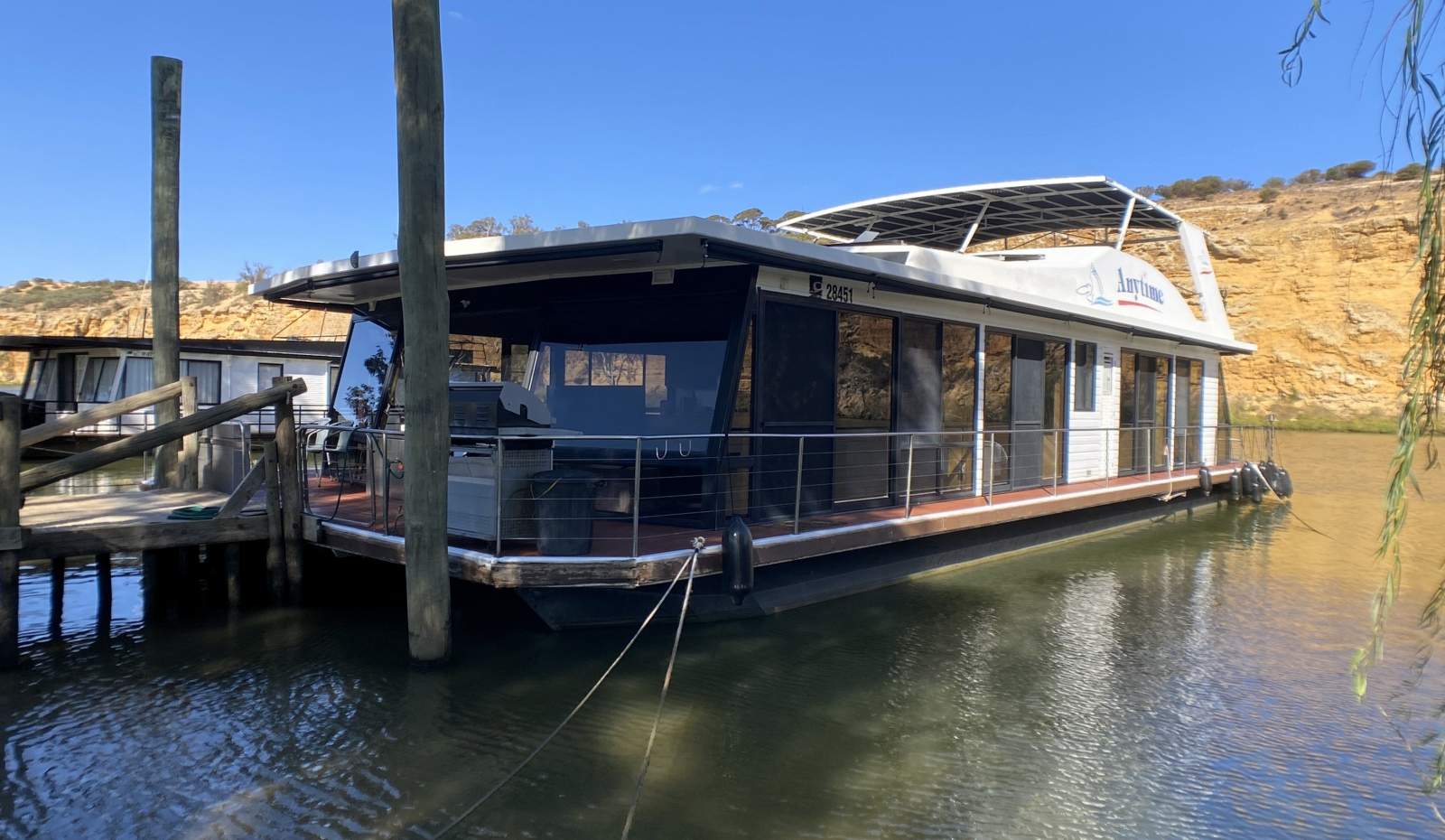 "ANYTIME" Magnificent 5 x Bed, In Survey Houseboat