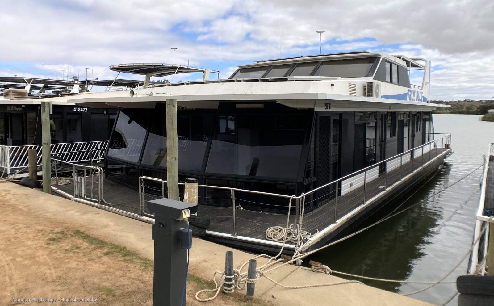 "TRUE BLUE". Five Bed, Two Deck, Survey Houseboat.