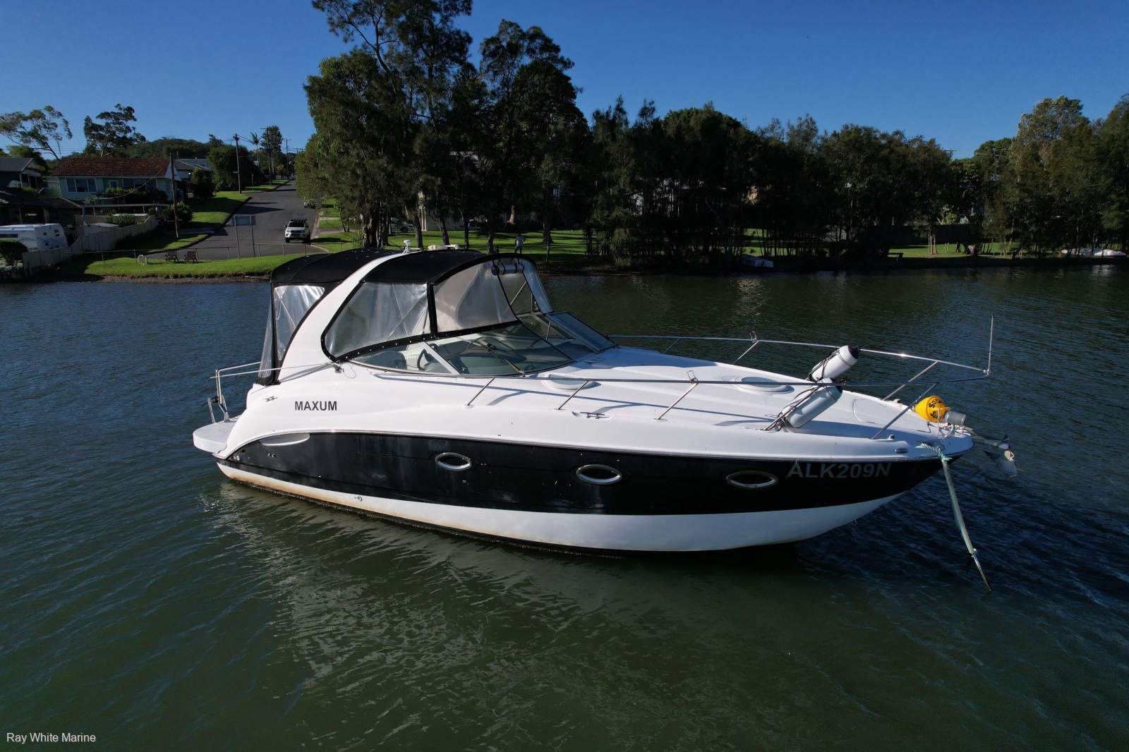 Maxum 3300 SCR