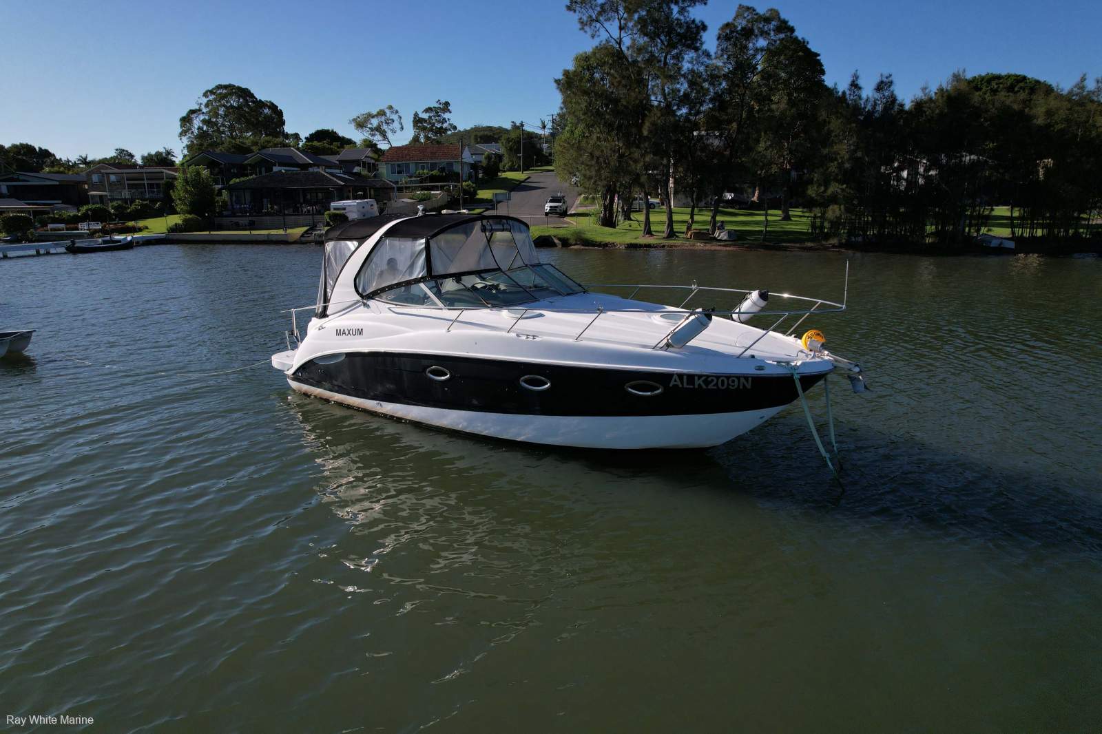 Maxum 3300 SCR