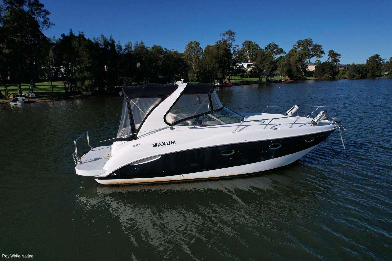 Maxum 3300 SCR