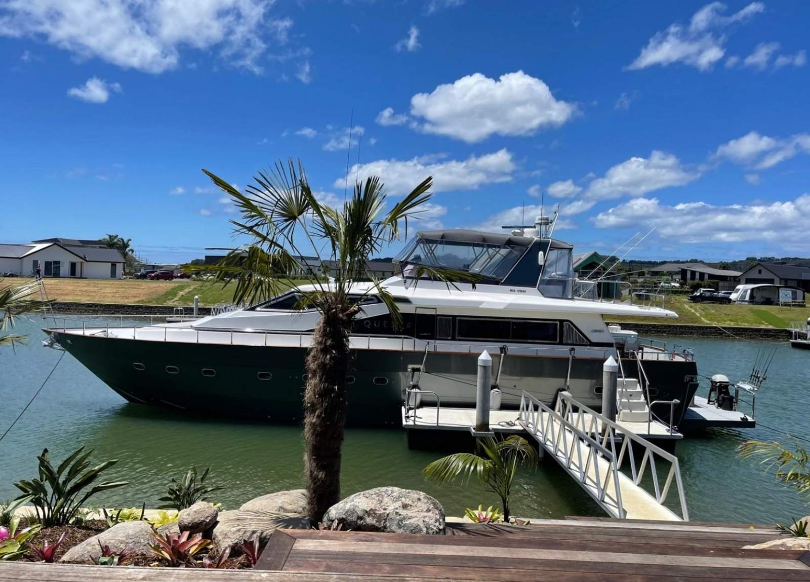 Azimut 80 Flybridge VIEW NOW - Previously in Charter for 49 PAX