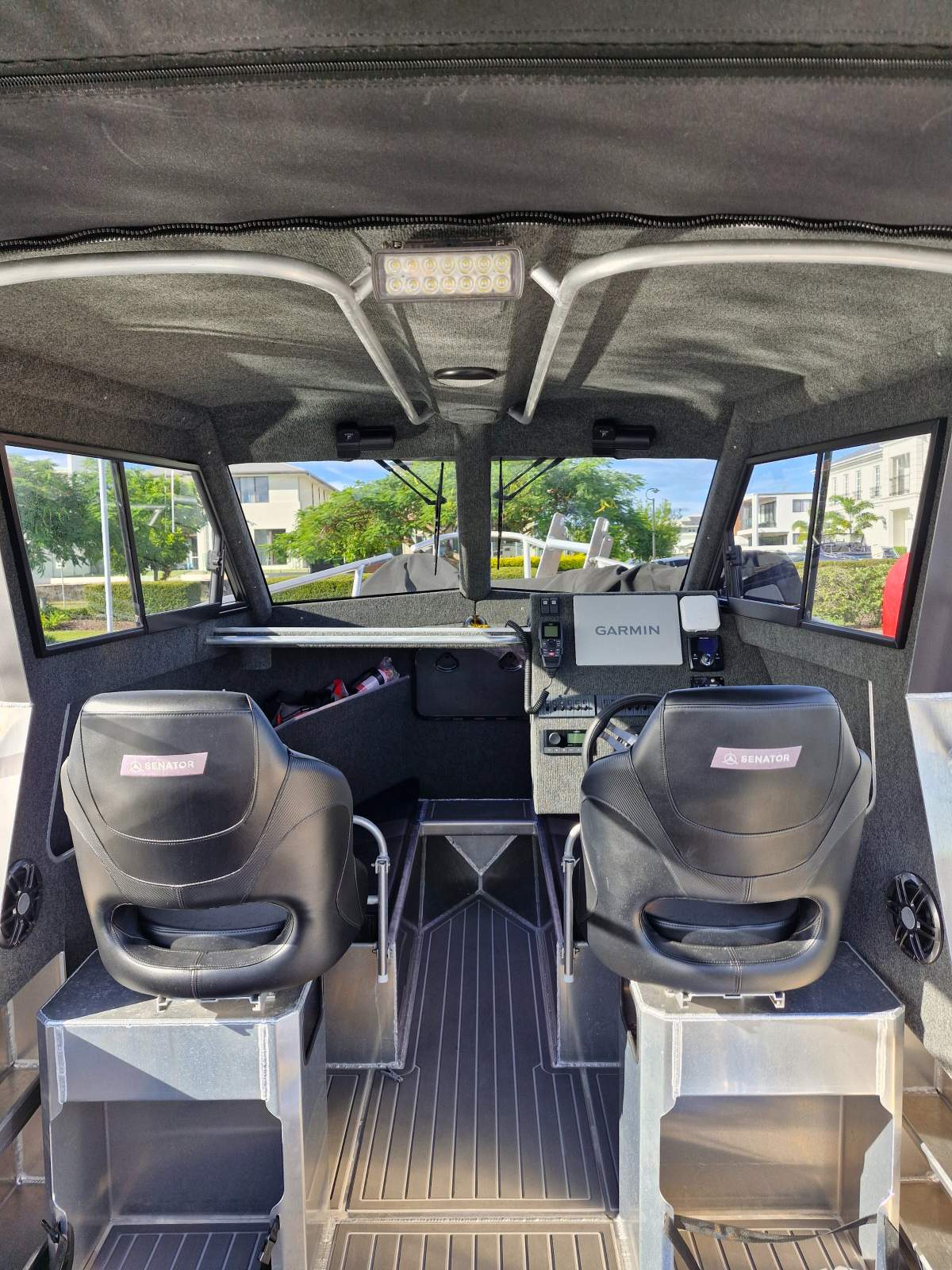 Senator Hardtop RH650 2024 model