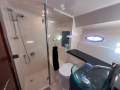 Mustang 43 Sportsfisher " VOLVO Pod drive IPS ":Bathroom with Shower Stall