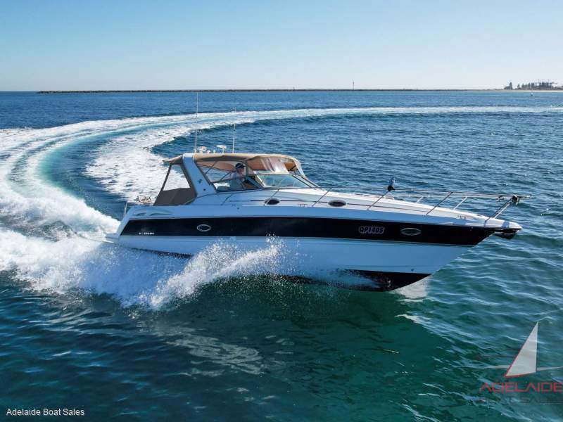 Mustang 3800 LE Sportscruiser with Seakeeper 3 Gyro