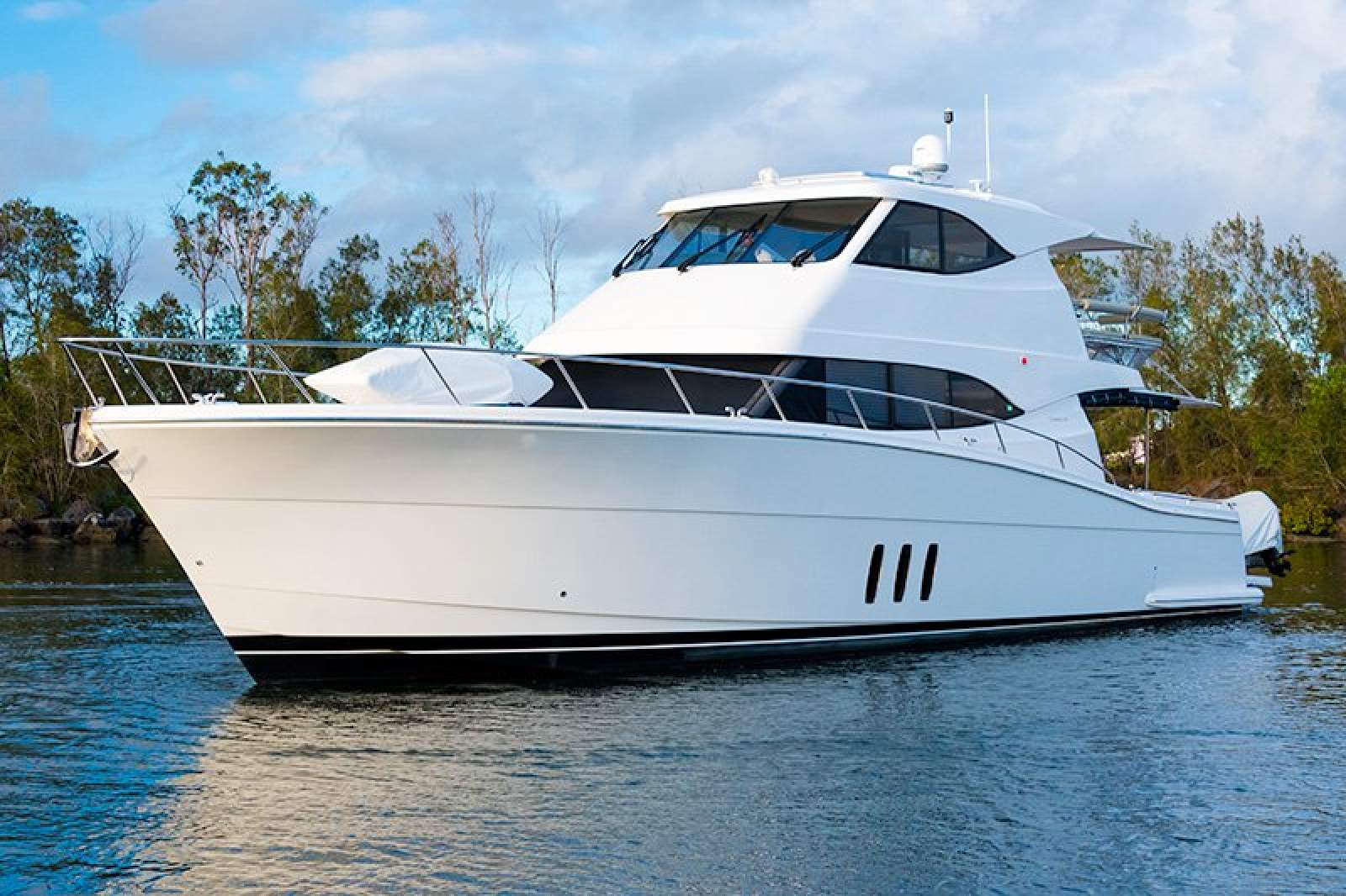 Maritimo M64 Cruising Motor Yacht