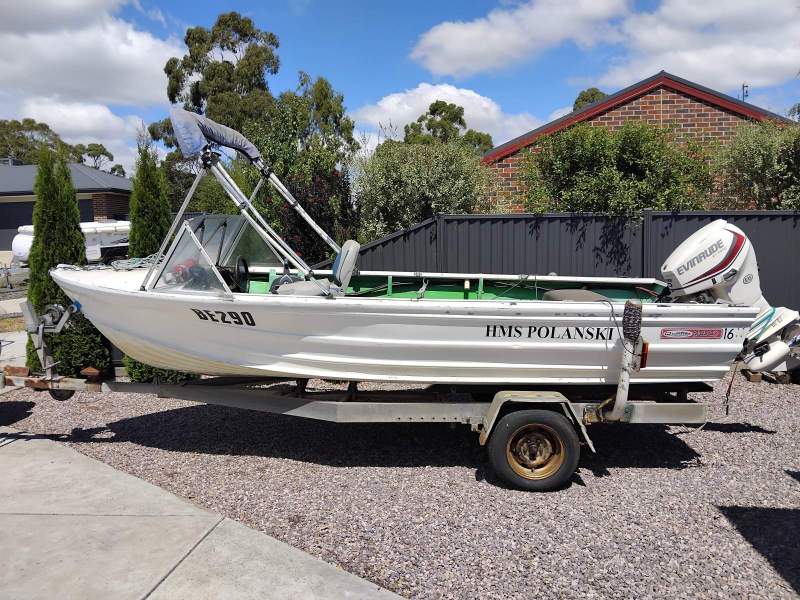 Quintrex 481 Fishabout