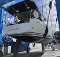 Hanse 470E -Elite class offshore-equipped performance cruiser:LED underwater (blue) courtesy lights - 2024