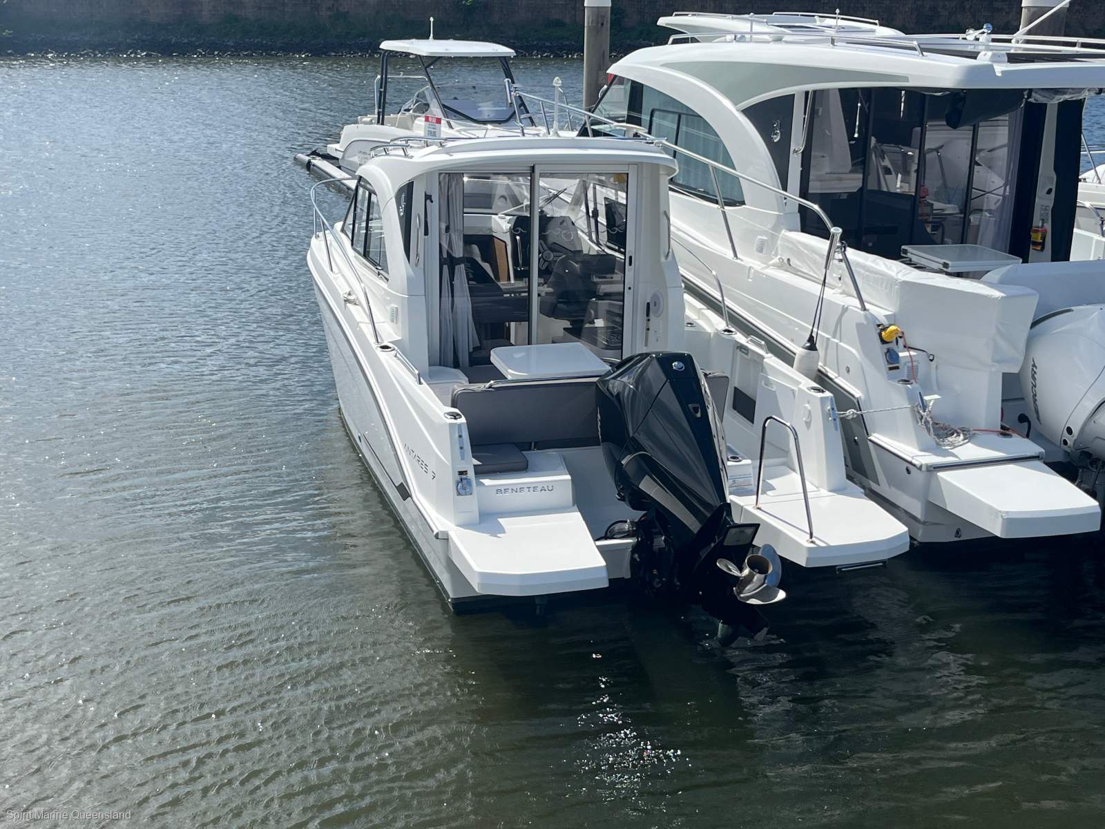 Beneteau Antares 7 v2 OB