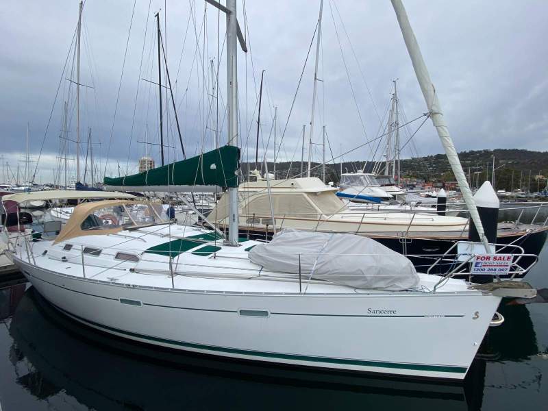 Beneteau 393 - Roomy 2 Cabin version "Sancerre"
