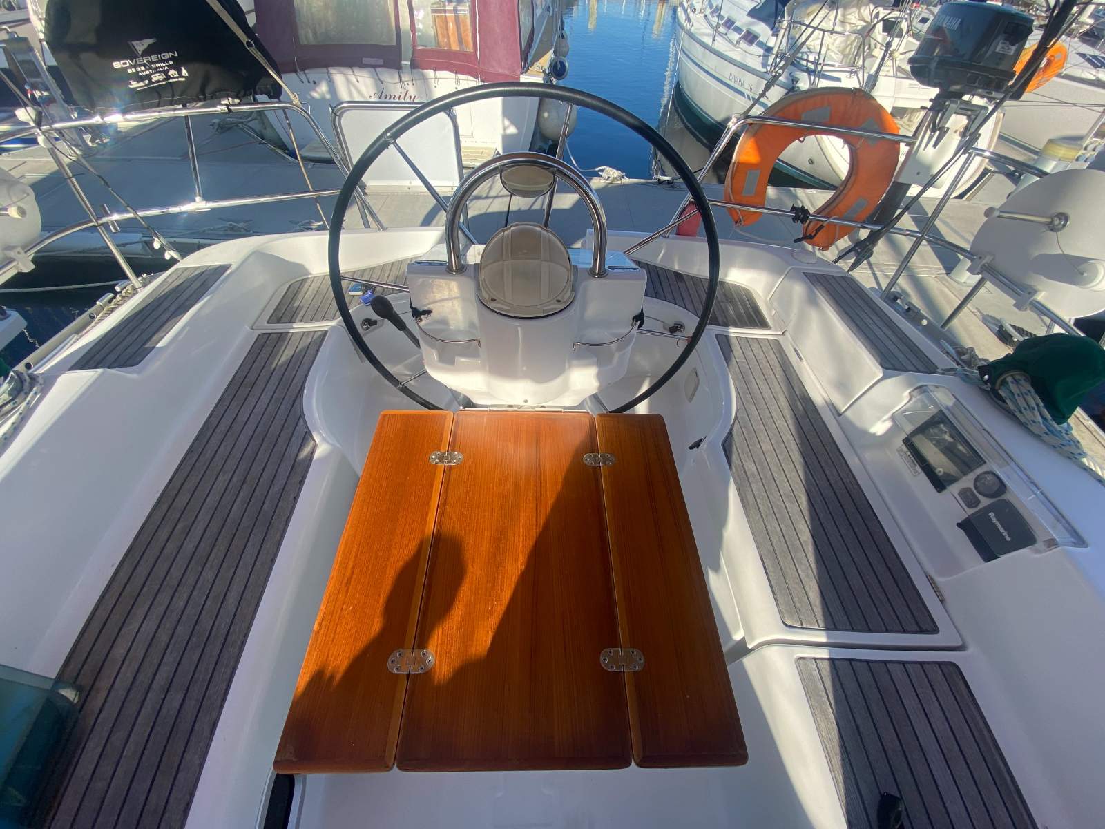 Beneteau 393 – Roomy 2 Cabin version Sancerre