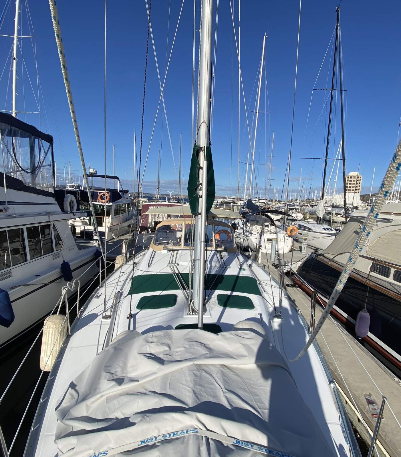 Beneteau 393 – Roomy 2 Cabin version Sancerre