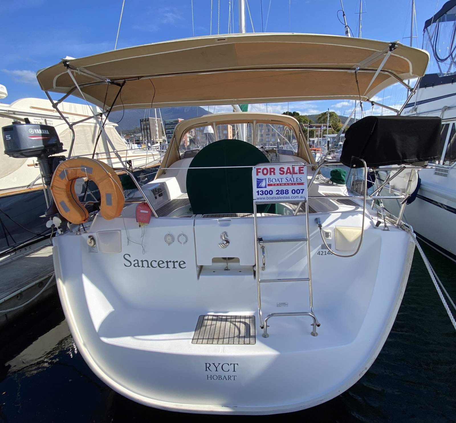Beneteau 393 – Roomy 2 Cabin version Sancerre