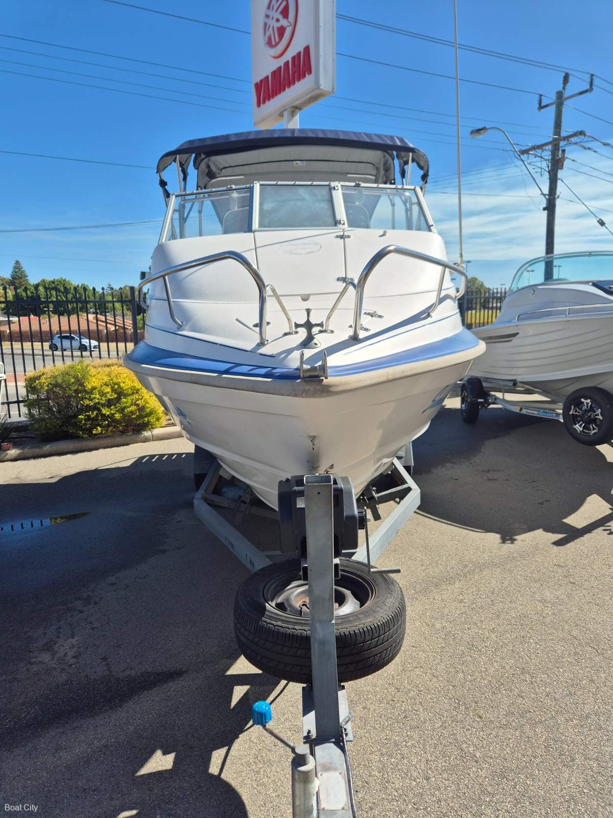 Savage 550 Mako SP Cuddy
