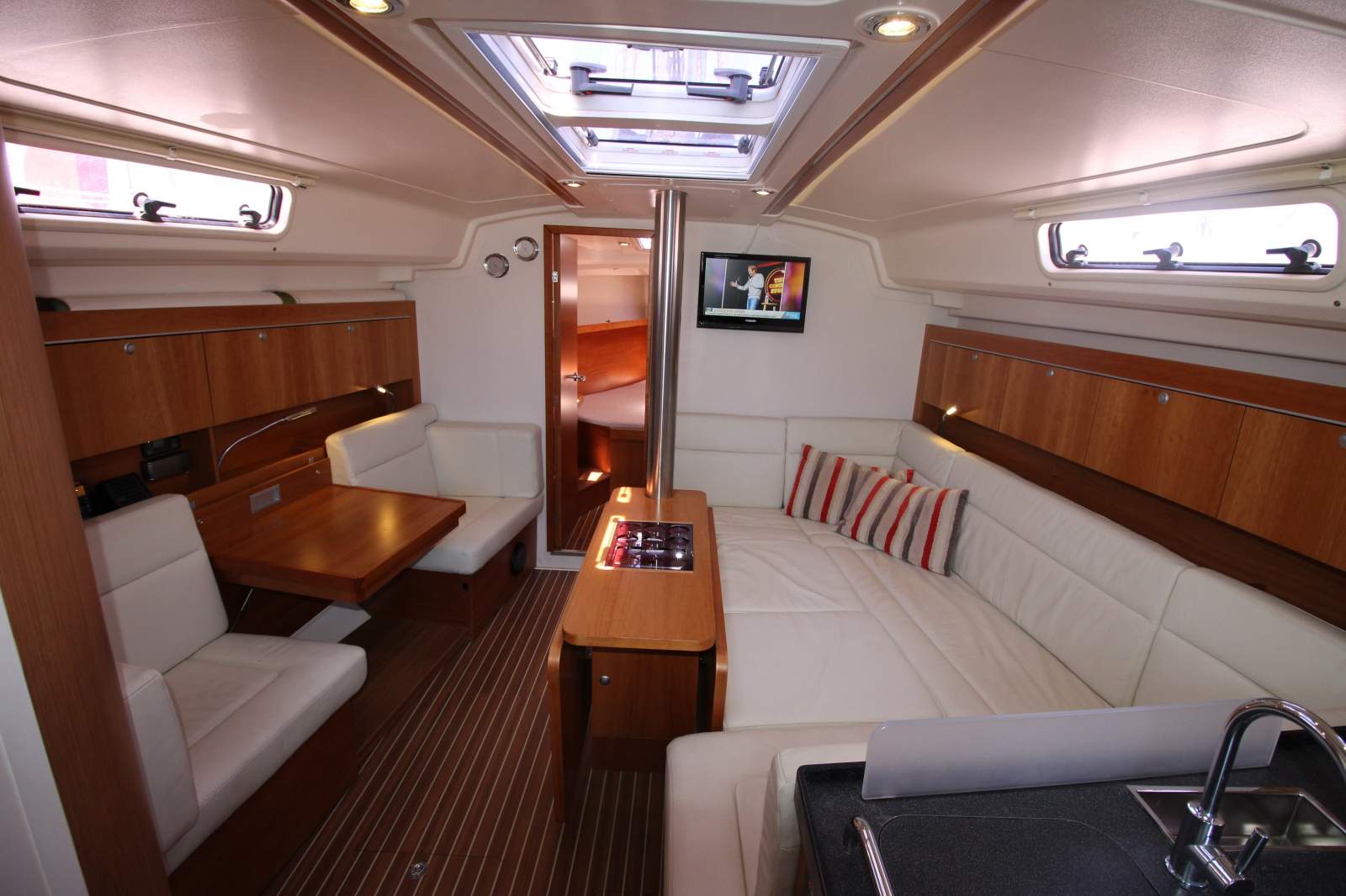Hanse 415 Performance Cruiser (FSC Pen Availability!)