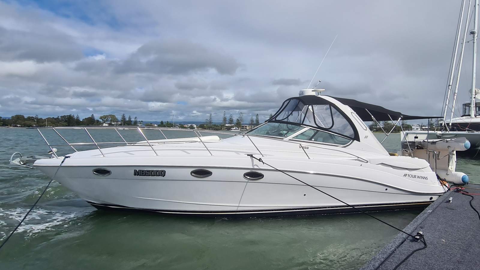 Four Winns Vista 358 For sale Gold Coast