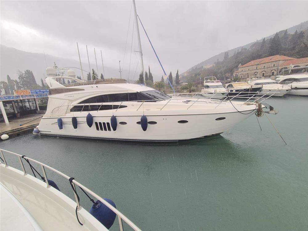 Princess 62