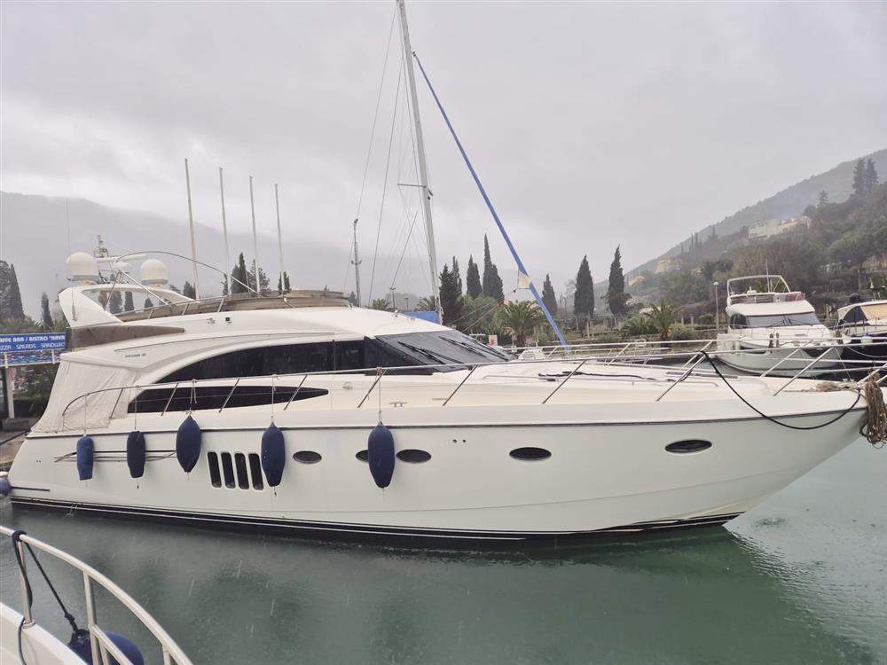 Princess 62