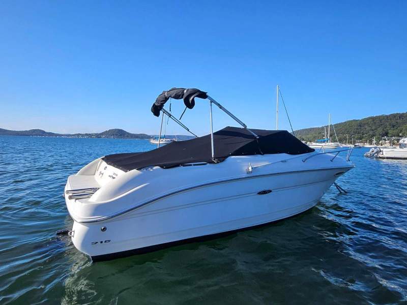 Sea Ray 215 Weekender