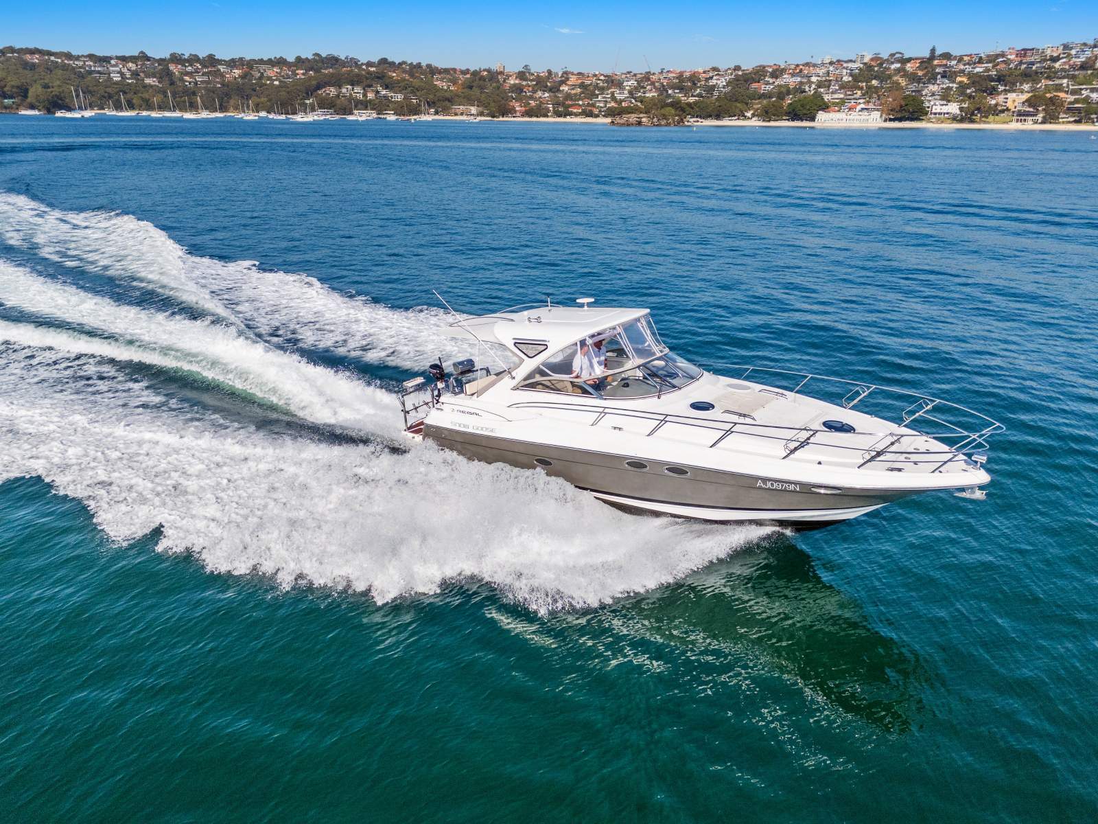 Regal 3760 Sports Cruiser