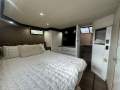 Bayliner 4387 Cruising Yacht FB Aft Cab