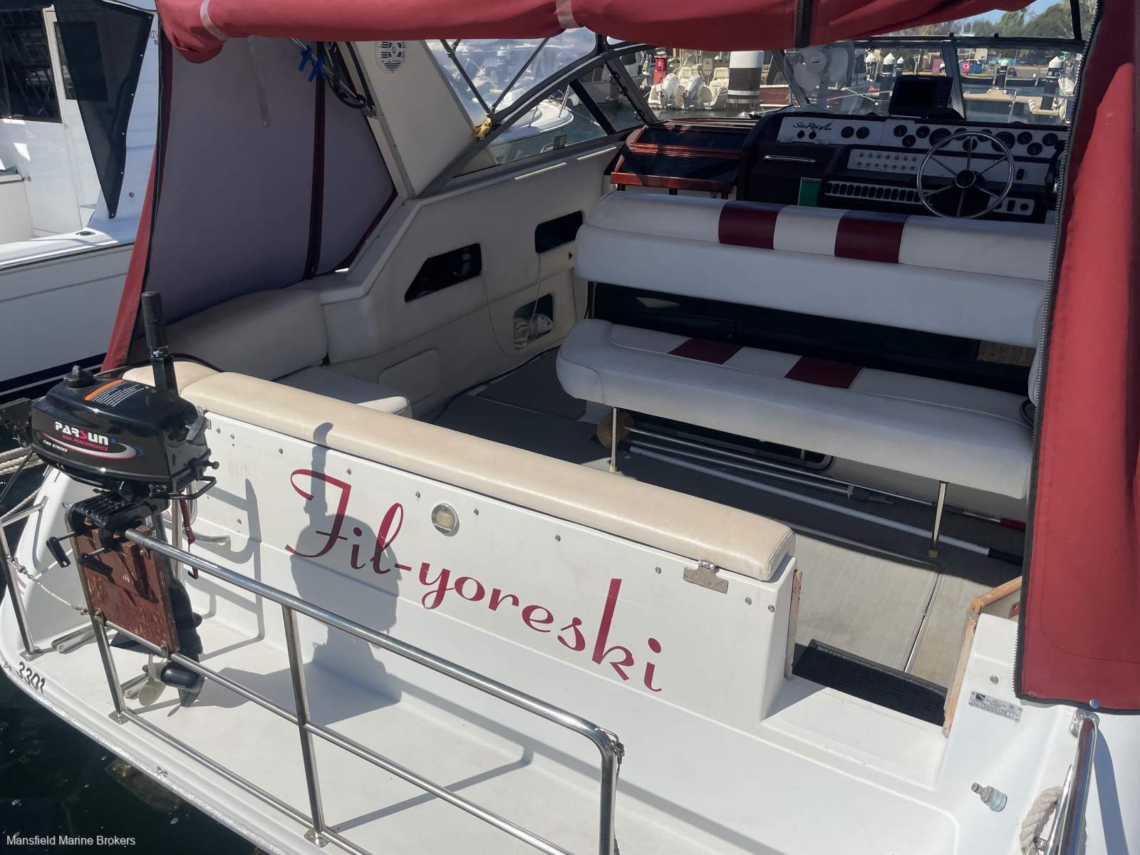 Sea Ray 280 Wide Body Twin Rig