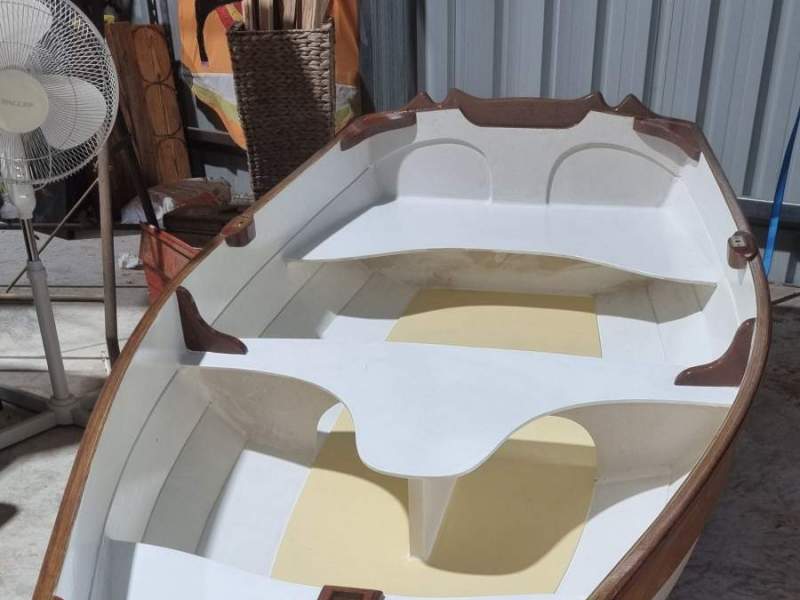 Chesapeake Eastport Pram - hand crafted wooden lapstrake boat